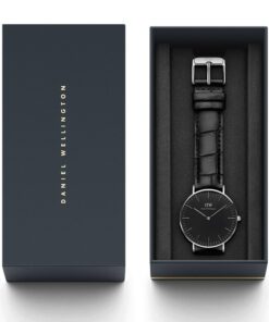 CLASSIC BLACK READING 31 CLASSIC BLACK READING 31